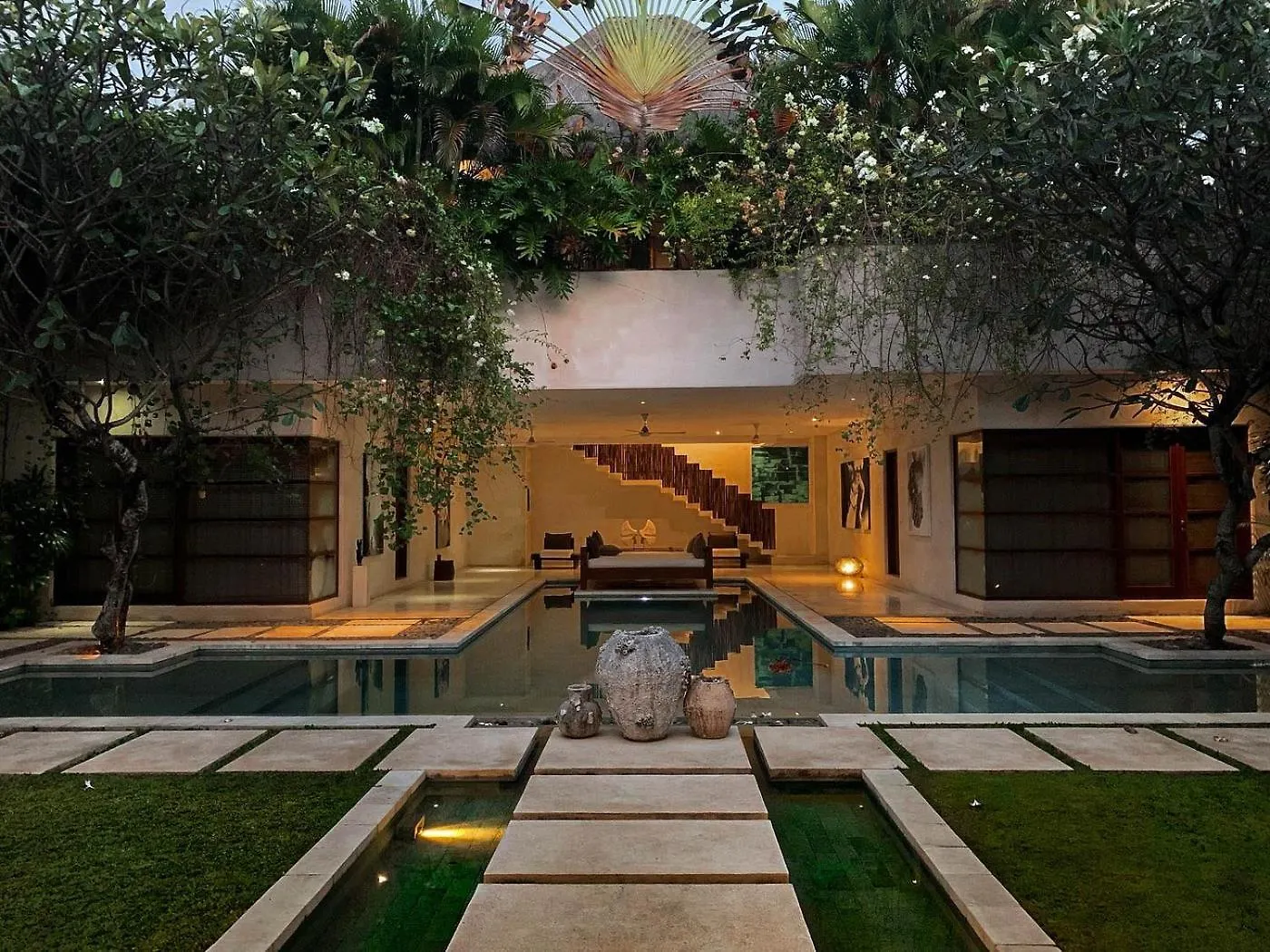 Nyaman Villas Seminyak  Семиньяк