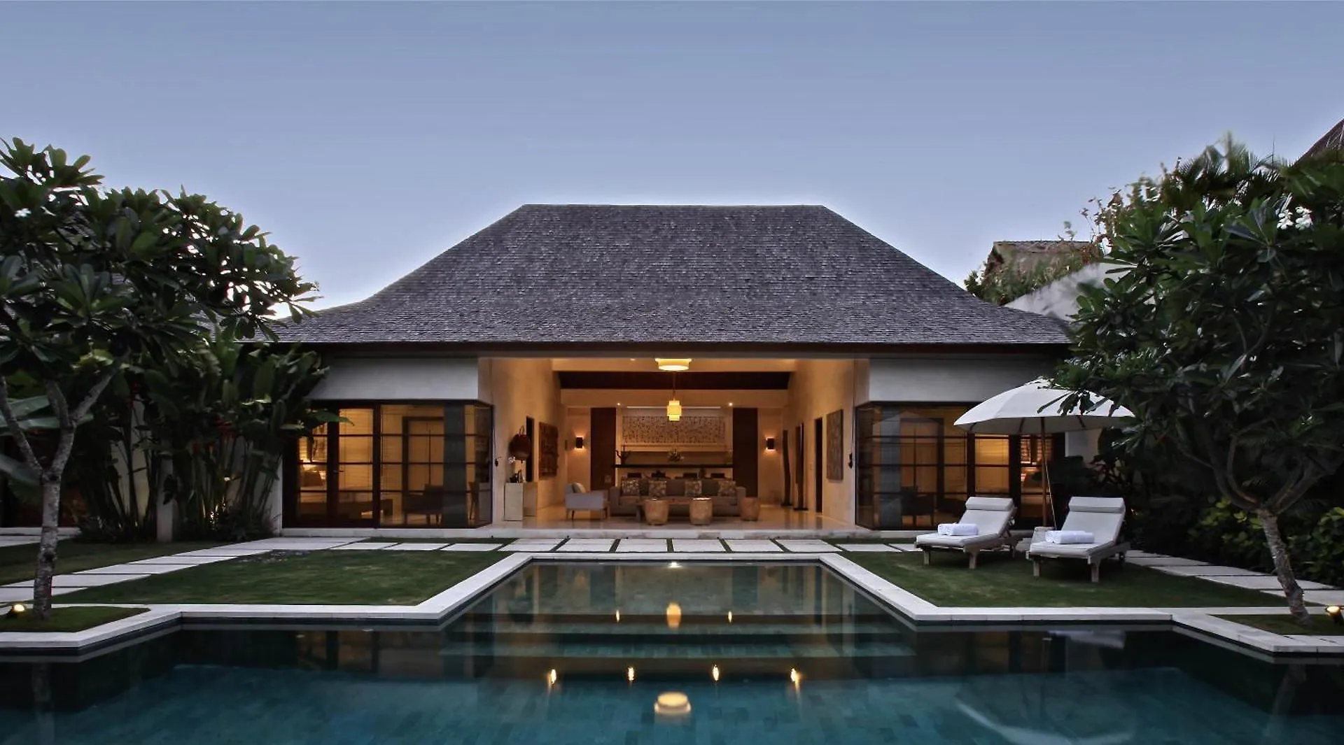 Nyaman Villas Seminyak 0*, Seminyak (Bali)