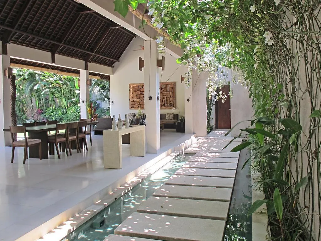 Nyaman Villas Seminyak  Seminyak (Bali)